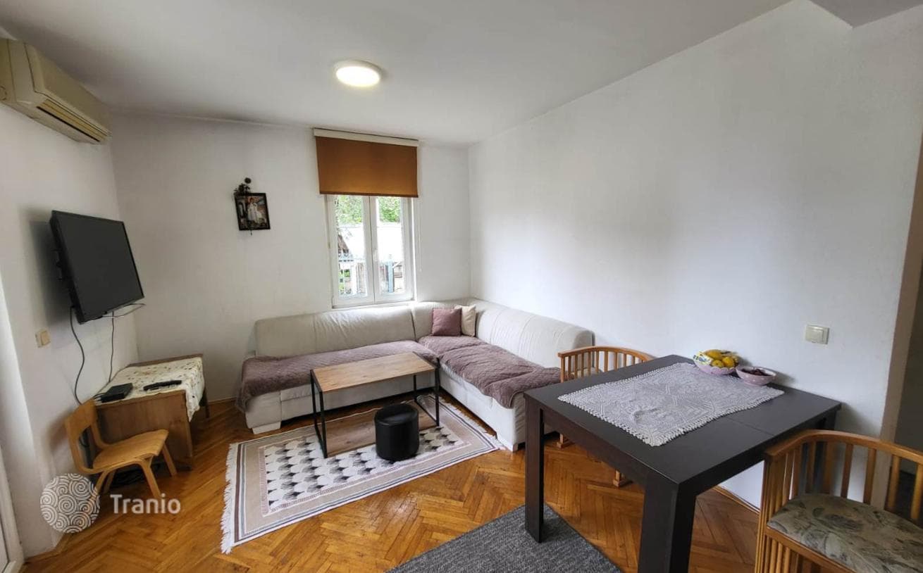 1-Bedroom Apartment with Balcony in Petrovac, photo 2