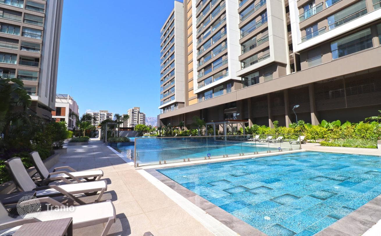 2-Bedroom Apartment with Pool View in Kepez, Antalya, photo 5