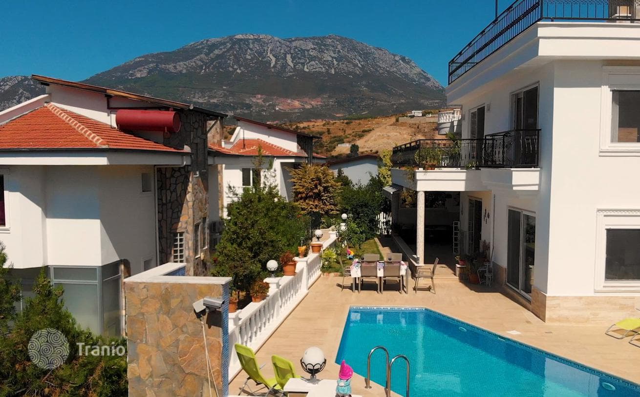 2-Bedroom Furnished Villa with Private Pool and Sauna in Kargicak, Alanya