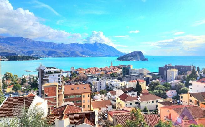2-Bedroom Apartment with Sea View in Budva, photo 4