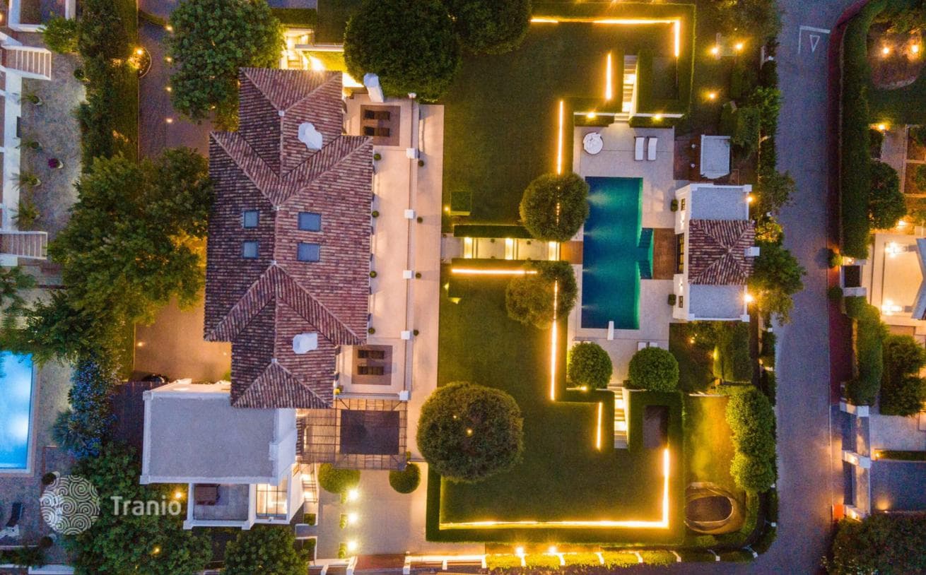 Luxury Villa with Spa and Sea View in Golden Mile, Marbella, photo 3