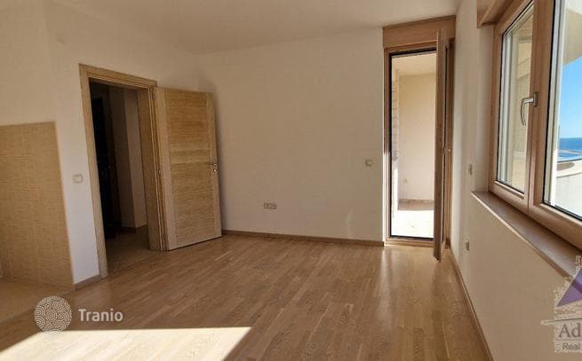 1-Bedroom Apartment with Sea View in Becici, Budva, photo 5
