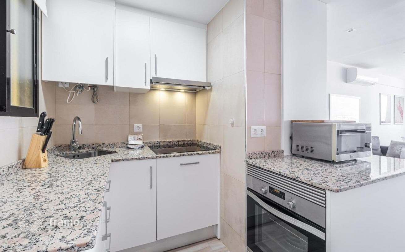Отремонтированная квартира в 300 м от пляжа, Бенидорм, Испания, фото 2