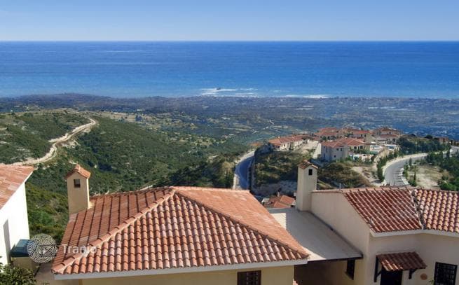 3-Bedroom Villa with Sea Views in Tsada, Paphos