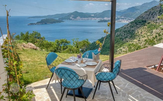 4-Bedroom Villa with Sea View in Bijela, Budva, photo 5