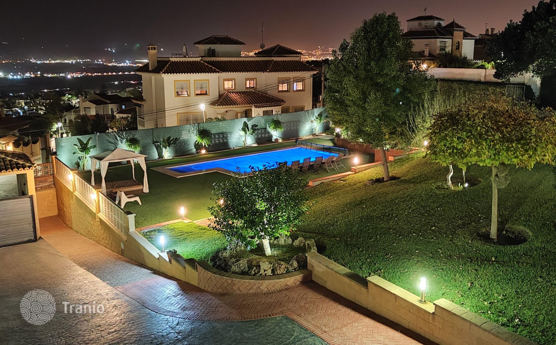 5-комнатная вилла 375 м² в Алаурине-де-ла-Торре, Испания, фото 2