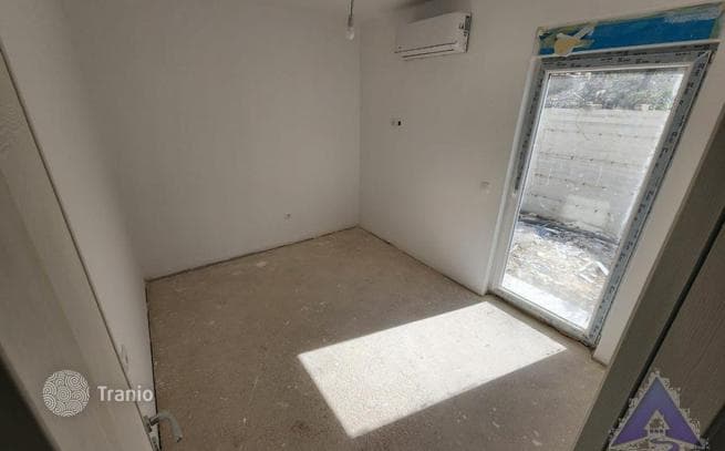 2-Bedroom Apartment with Garden in Tivat, photo 4
