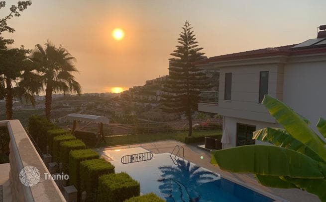 Luxury Apartments with Sea and Mountain Views in Kargicak, Alanya