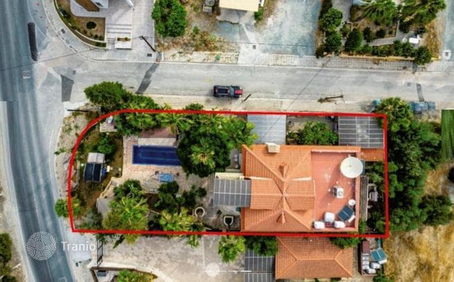 3-Bedroom Villa with 7,256 m² Plot in Agios Tichon, Limassol, photo 4