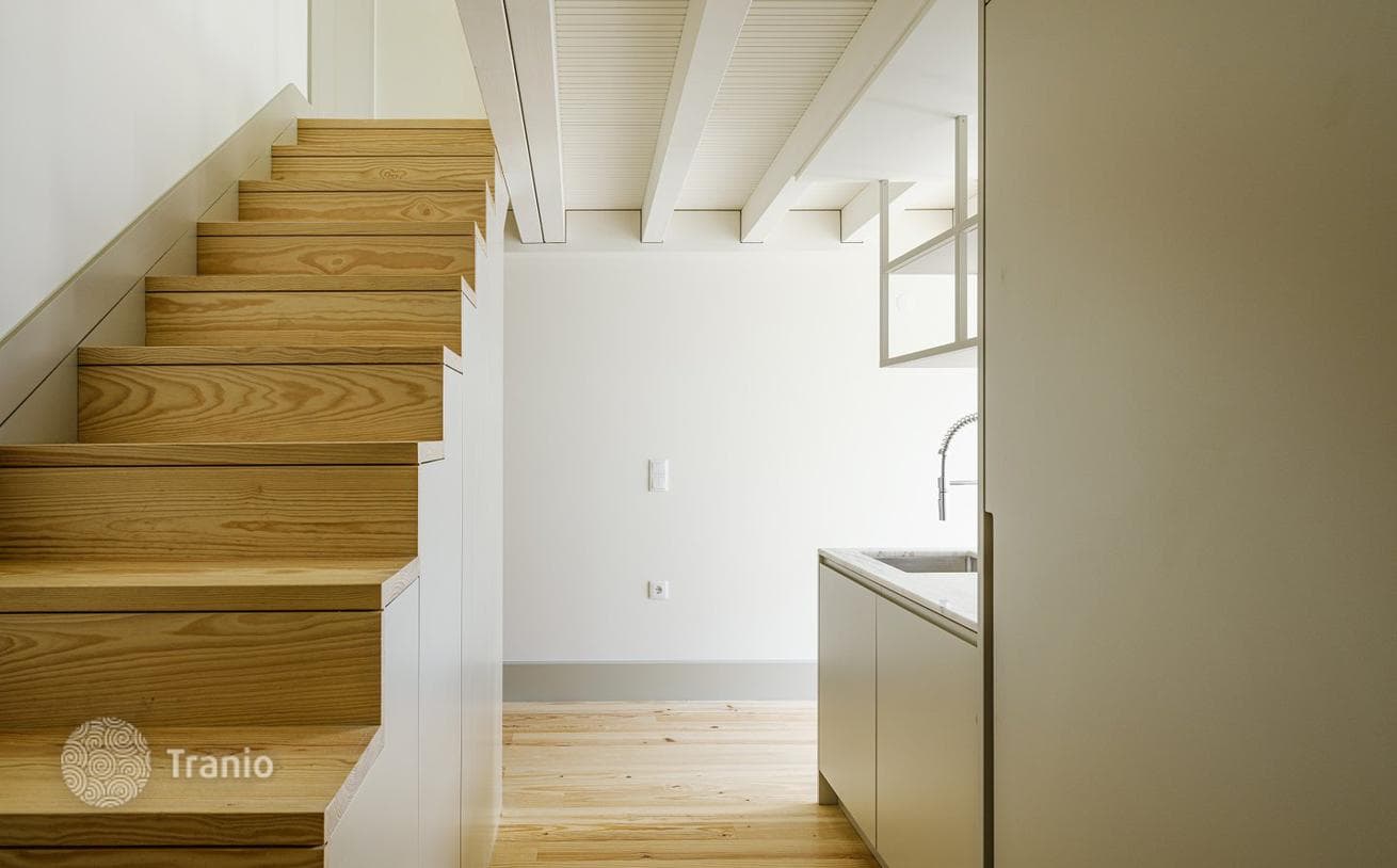 Renovated 1-Bedroom Apartment in Porto, Portugal, photo 2