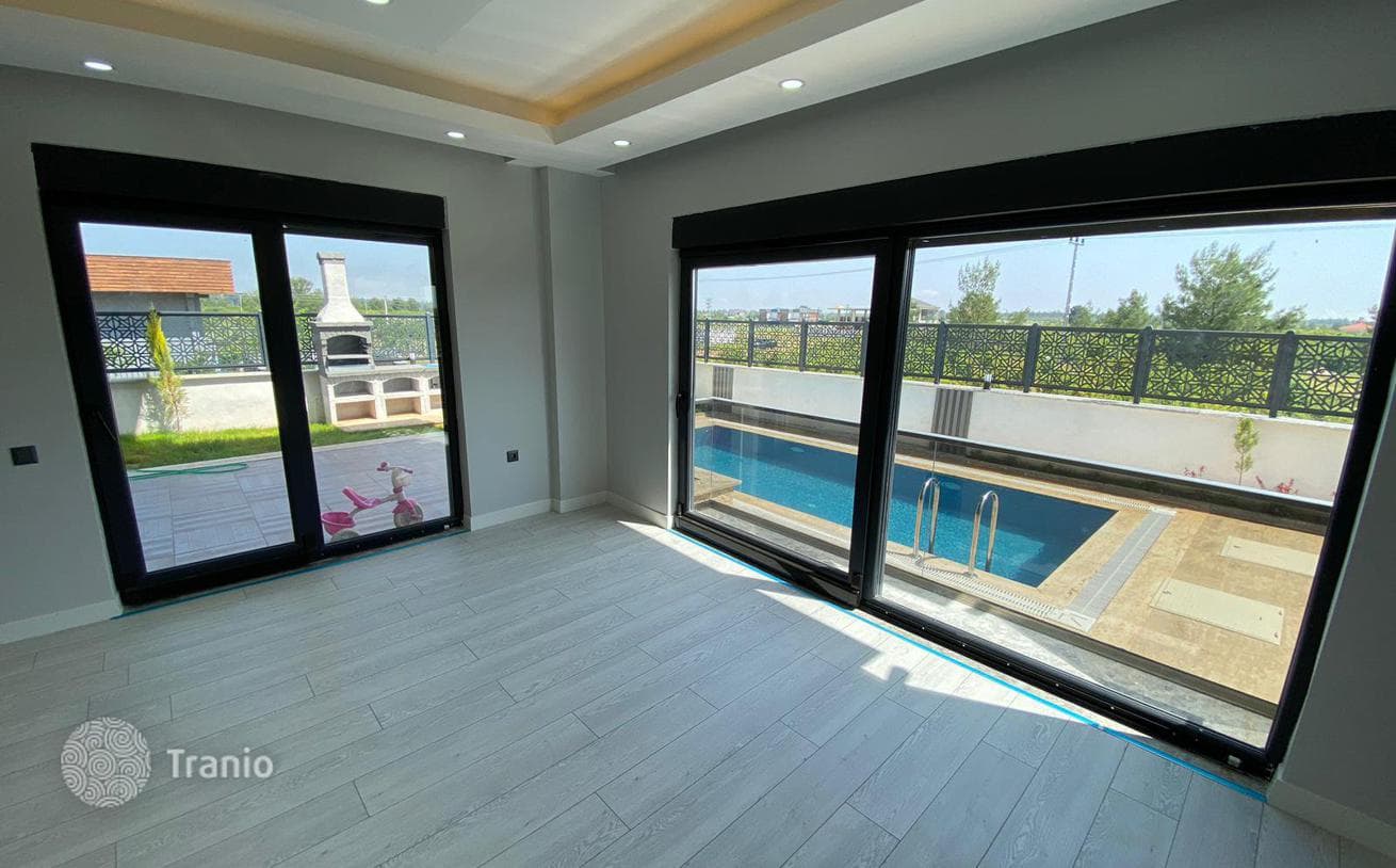 3-Bedroom Villa with Private Pool in Dosemealti, Antalya
