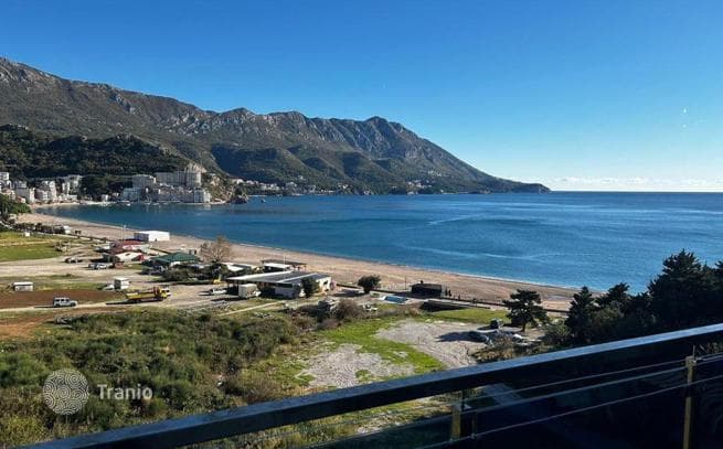 1-Bedroom Apartment with Sea View in Becici, Budva, photo 5