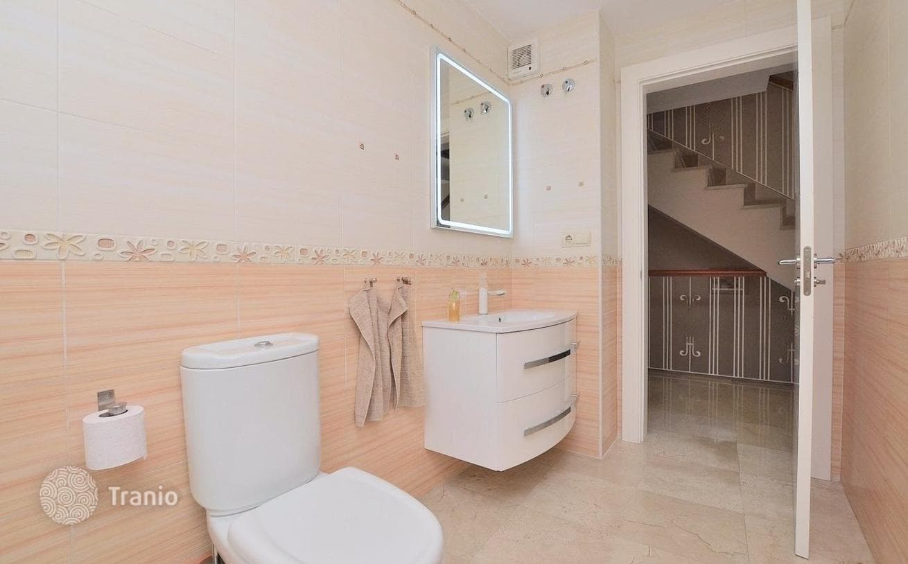 4-комнатная вилла 350 м² в Бенальмадене, Испания, фото 2