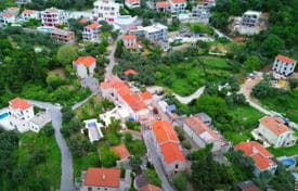 1,200 m² Land Plot 300 m from the Sea in Reževići, Budva, photo 3