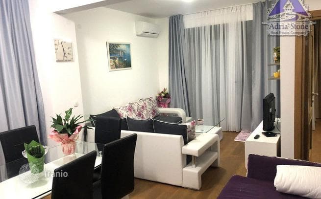 1-Bedroom Apartment 200 m from the Beach in Budva, Montenegro, photo 4