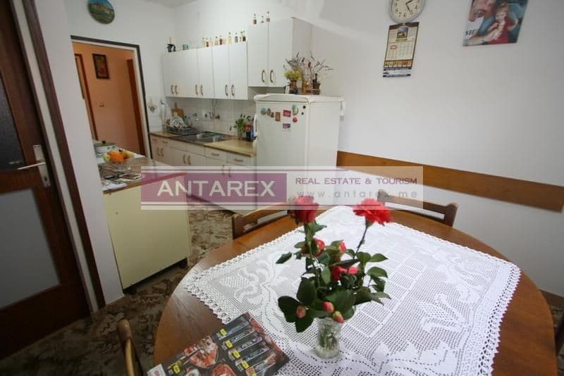 Апартаменты в Херцег-Нови, Черногория, 84 м², фото 3