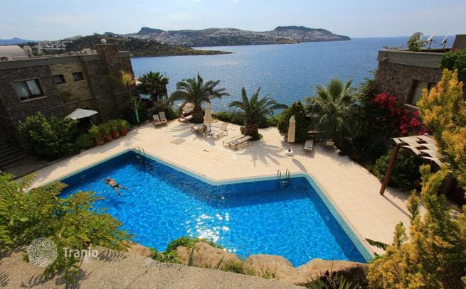 4-Bedroom Furnished Villa with Private Pool and Sea View in Bodrum
