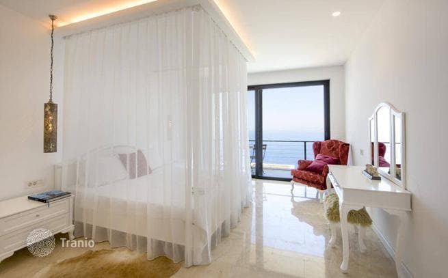 6-Bedroom House with Private Pool and Sea View in Fethiye, photo 4