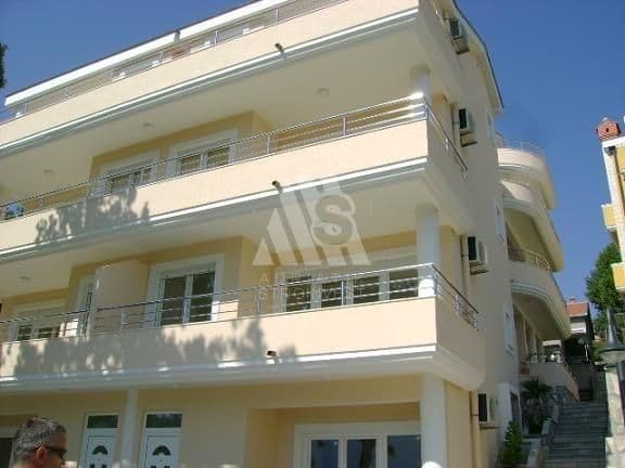 Квартира в Херцег-Нови, Черногория, 71 м², фото 2