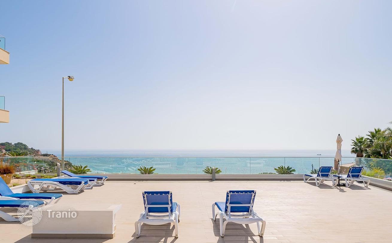 2-Bedroom Apartment with Roof Terrace and Sea View in Lagos, Algarve, photo 3