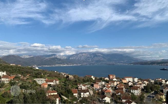 New Villa in Gated Residential Complex with Pool and Gym in Djenovic, Kotor Bay, photo 3