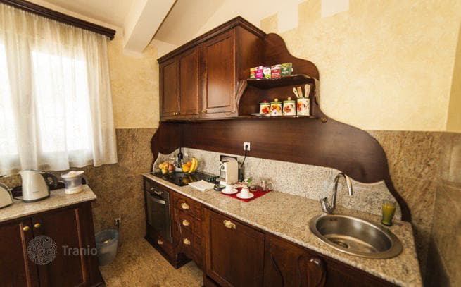 2-Bedroom Penthouse with Hot Tub and City Views in Budva, photo 5