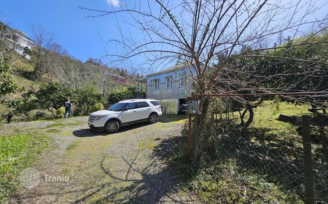 House with Large Land Plot in Makhinjauri, Batumi