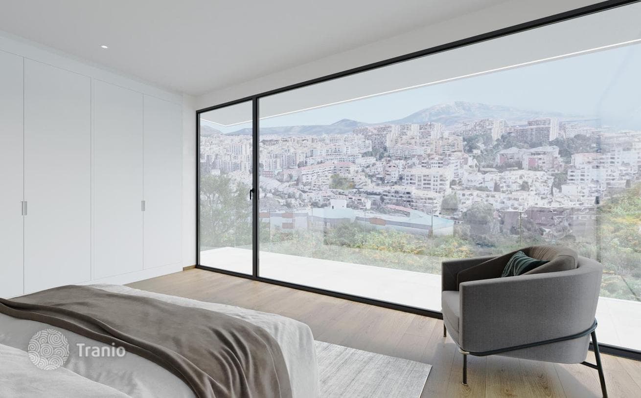 4-комнатная вилла 450 м² в Бенальмадене, Испания