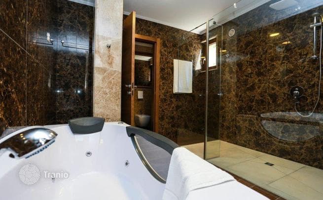 4-Bedroom Beachfront Villa with Private Pool and Beach in Radovici, Herceg Novi, photo 2