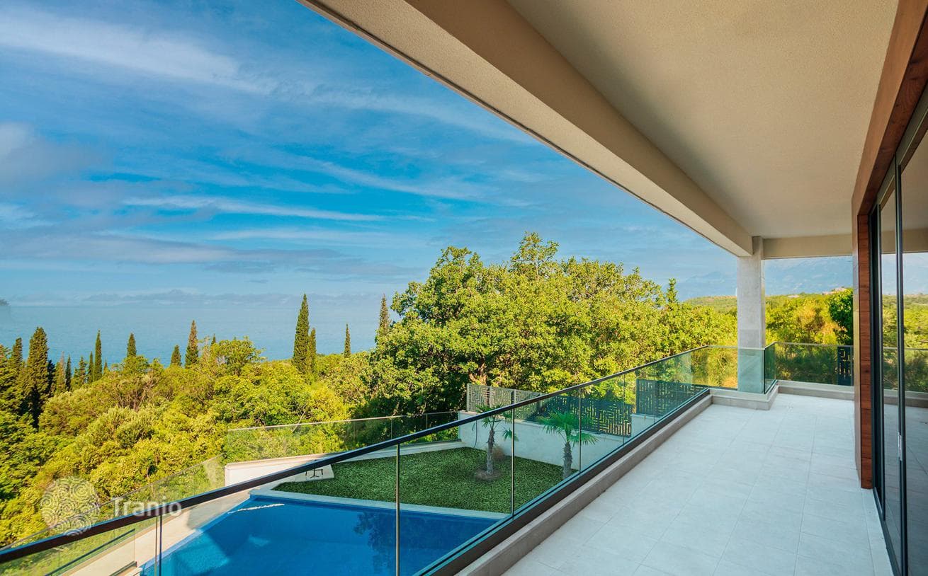 3-Bedroom Villa with Panoramic Sea Views and Private Pool in Rezevici, Budva, photo 3