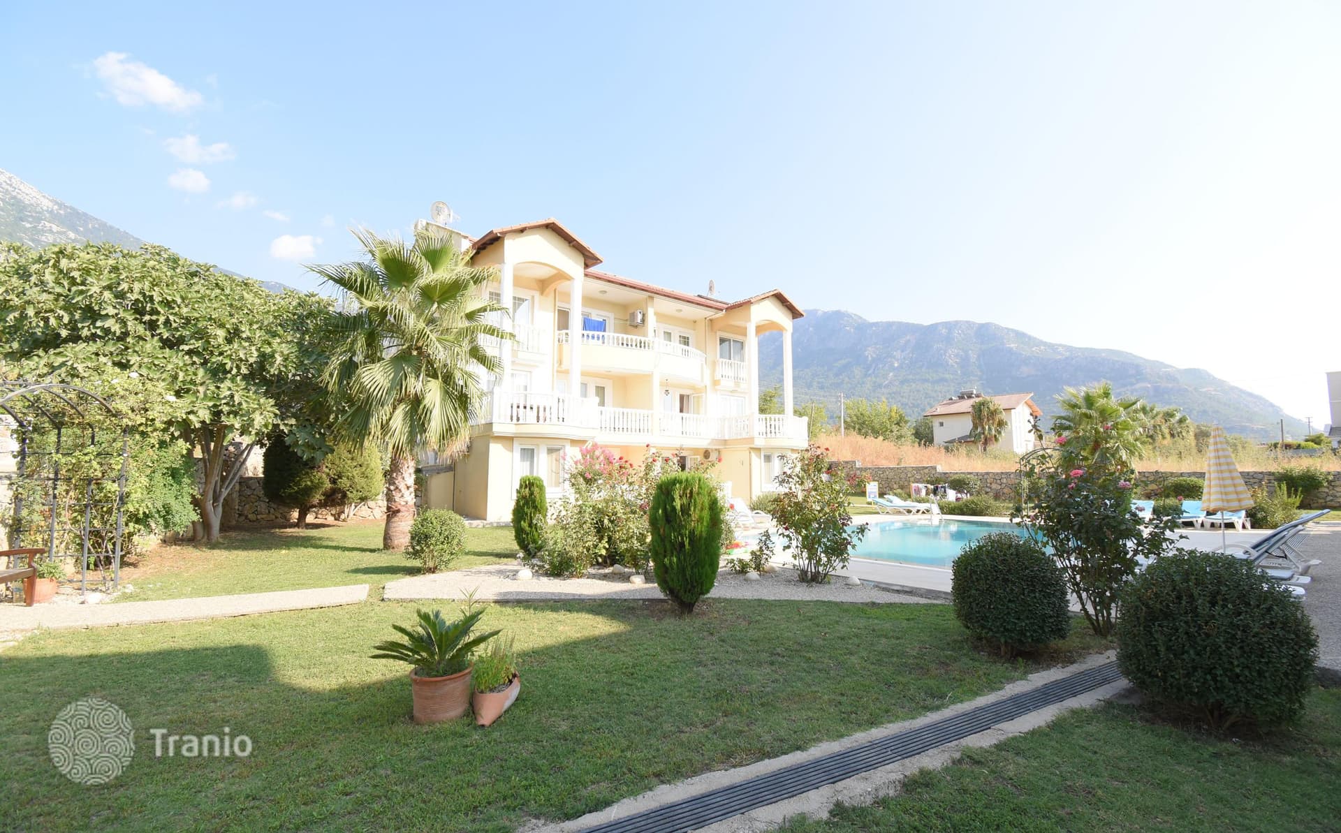 Modern Apartments with Shared Pool in a Residential Complex, photo 5