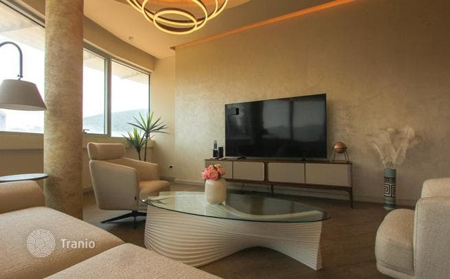 2-Bedroom Apartment 250 m from the Beach in Budva