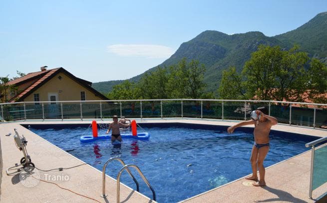 2-Bedroom Apartment with Garage in Herceg Novi, photo 3
