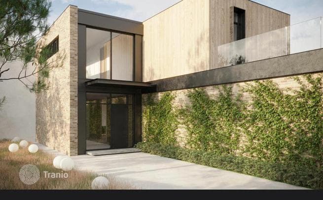 4-Bedroom House 420 m² in Saburtalo, Tbilisi, photo 3