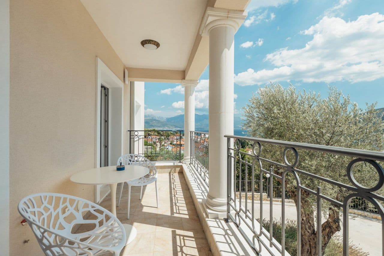 2-Bedroom Apartment in Herceg Novi, photo 5