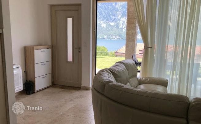 2-Bedroom Apartment with Garden and Sea View in Kotor, photo 3