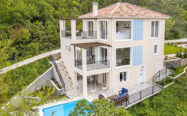 3-Bedroom Villa with Private Pool in Bijela, Tivat, photo 5
