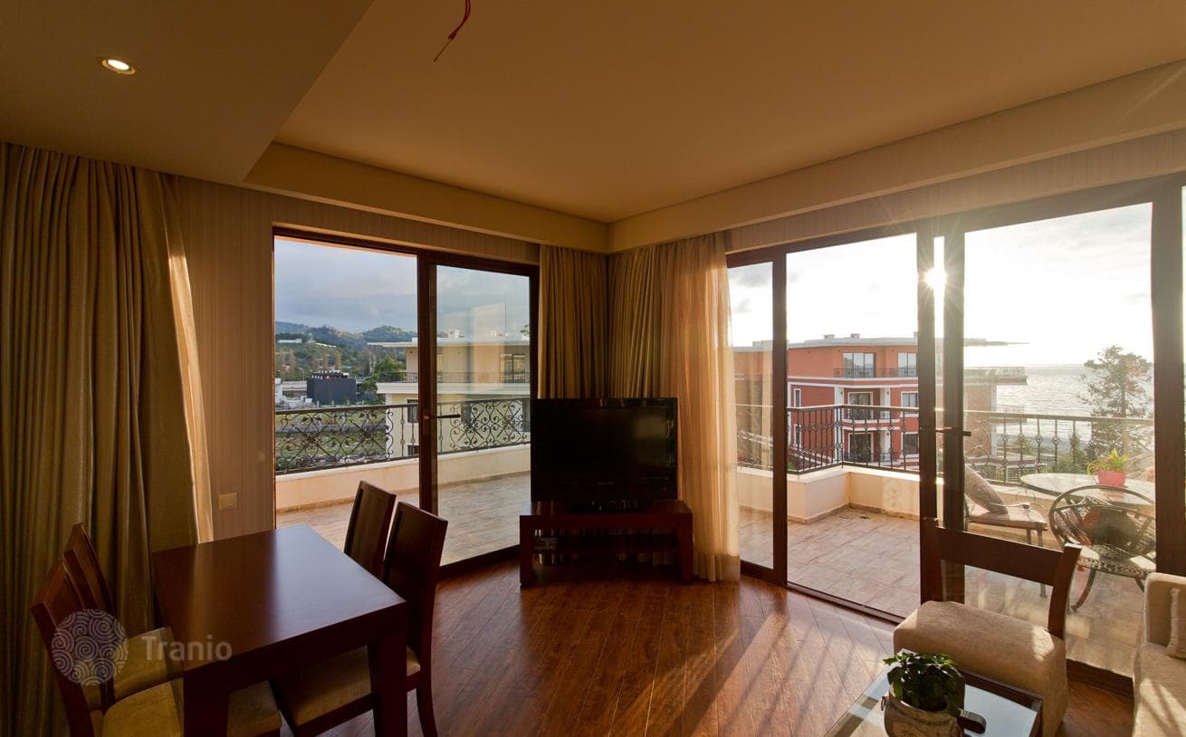 Luxury Apartment with Entertainment Complex Access in Batumi