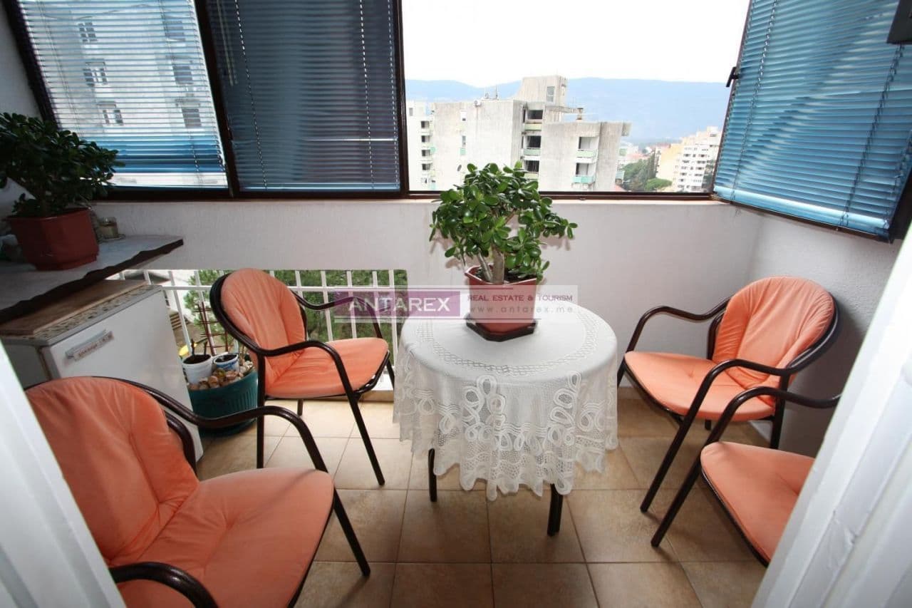 Апартаменты в Херцег-Нови, Черногория, 85 м², фото 2