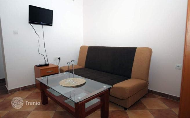 10-Unit House 900 m from the Sea in Sutomore, Montenegro, photo 2