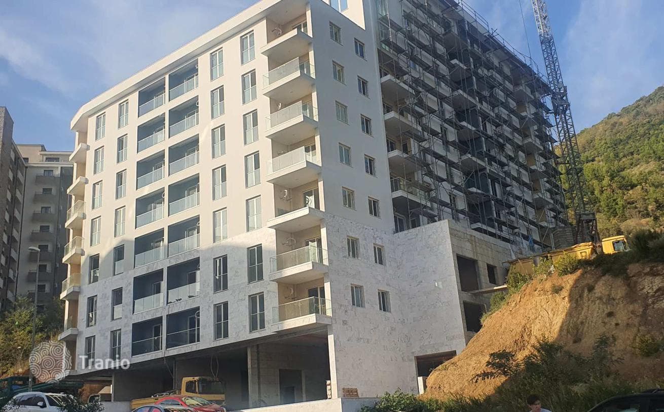 1-Bedroom Apartment with Mountain View in Becici, Budva, photo 5