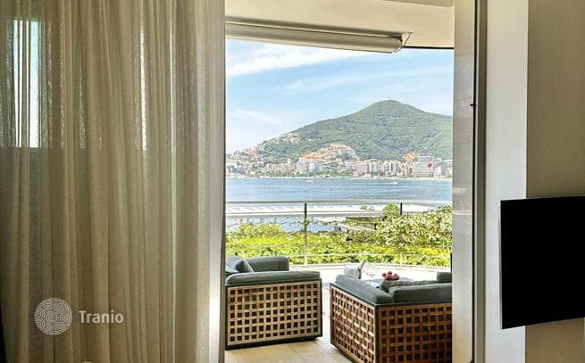 2-Bedroom Luxury Apartment with Sea View and Jacuzzi on Terrace in Budva, photo 3