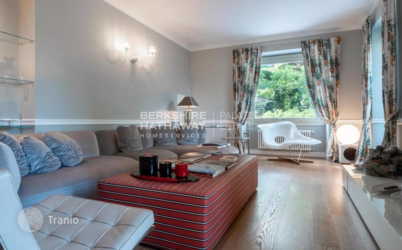 11-Bedroom Villa on Lake Como, photo 2