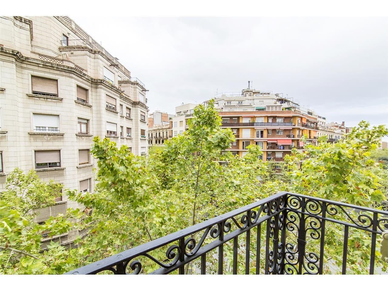 Квартира в Барселоне, Испания, 66 м²