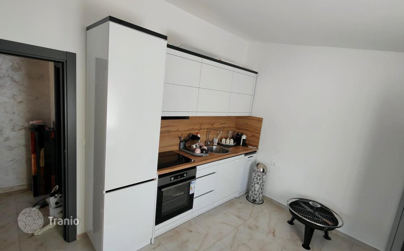 2-Bedroom Furnished House with Garden in Sutomote, Bar, photo 5