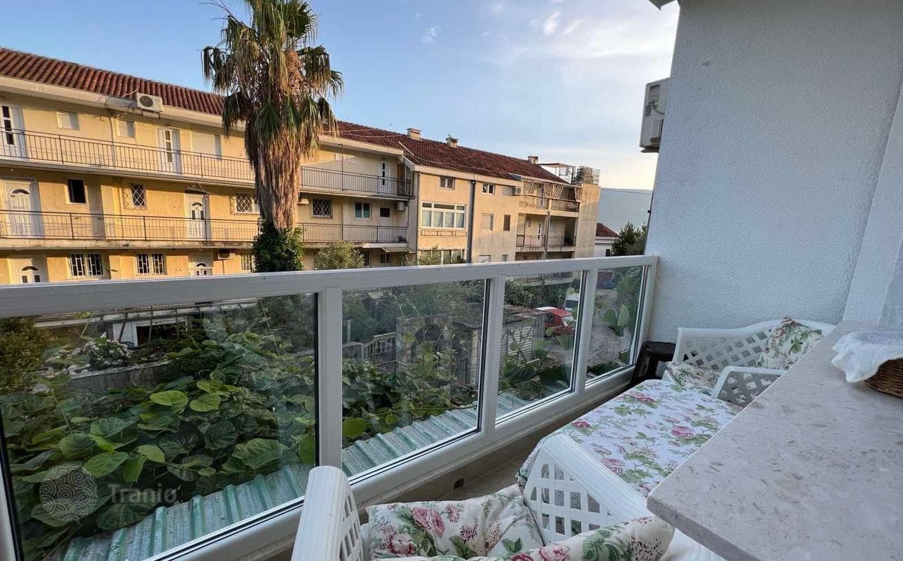 1-Bedroom Apartment 100 m from the Sea in Savina, Herceg Novi, photo 4