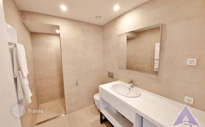 1-Bedroom Apartment with Sea and Pool View in Rafailovici, photo 2