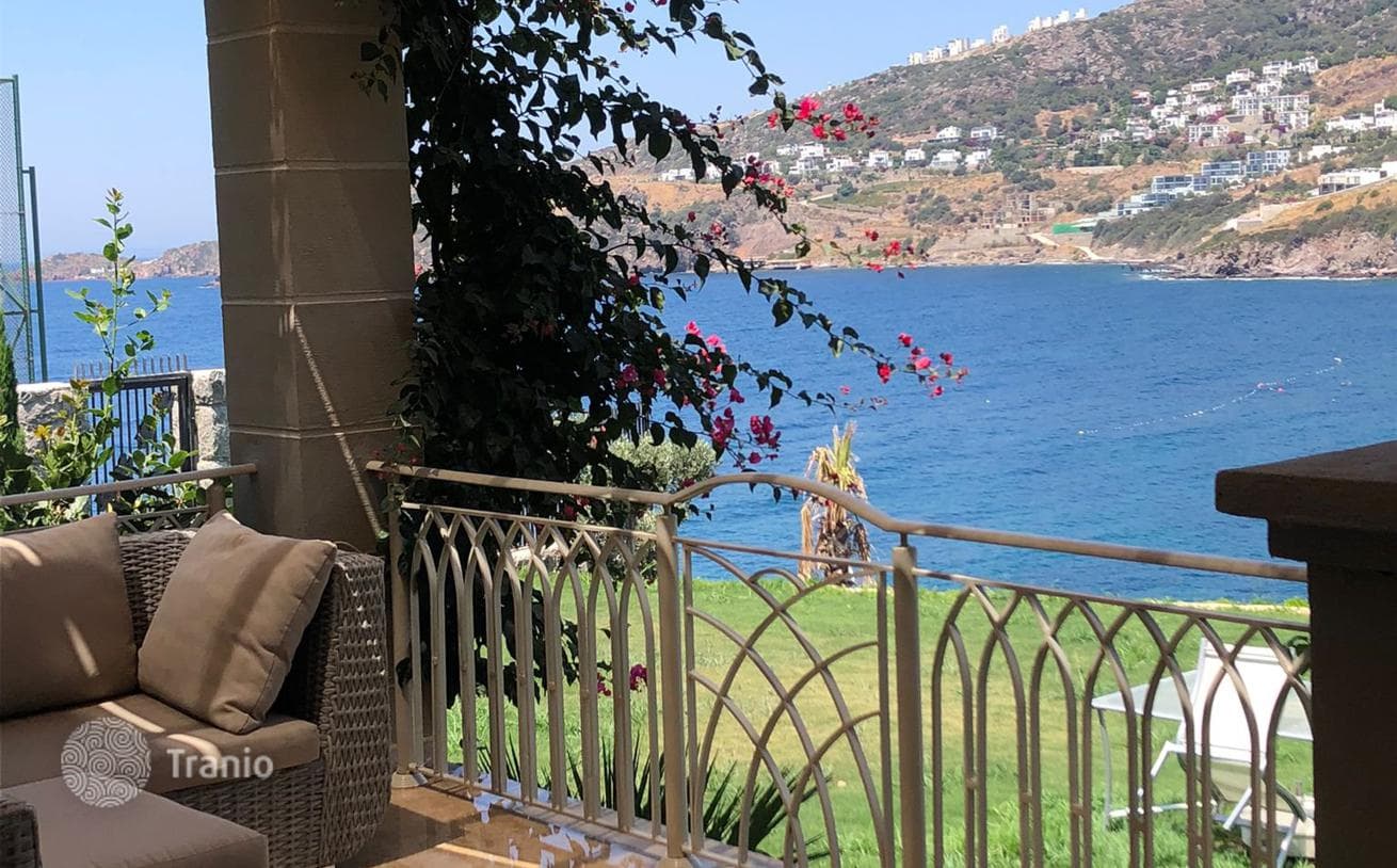 5-Bedroom Villa with Sea View and Private Beach Access in Bodrum, photo 2