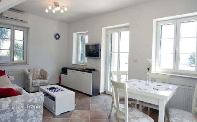 2-Bedroom Beachfront Stone House with Bay Views in Hvar, Croatia, photo 3