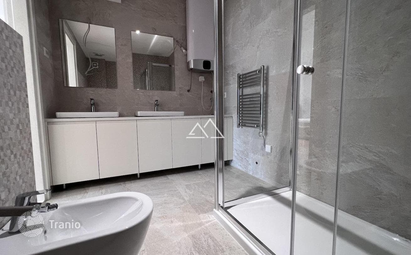 3-Bedroom Apartment with Bay View in Kotor